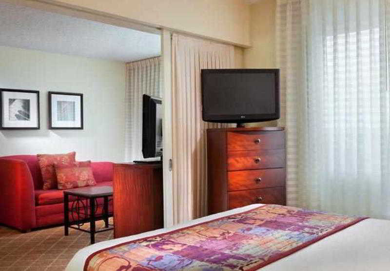 Hotel Sonesta Es Expressway